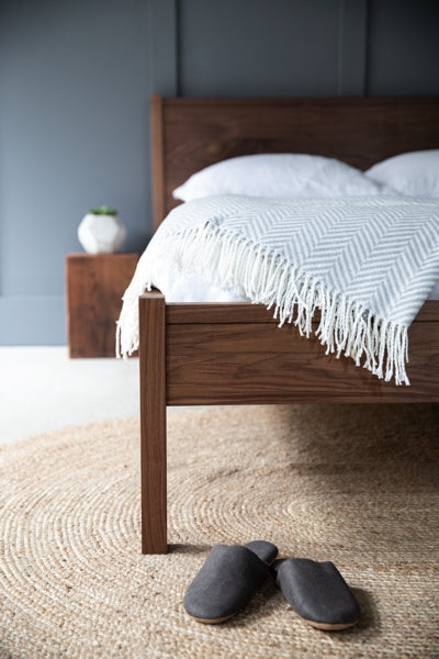 handcrafted wood Shaker bed